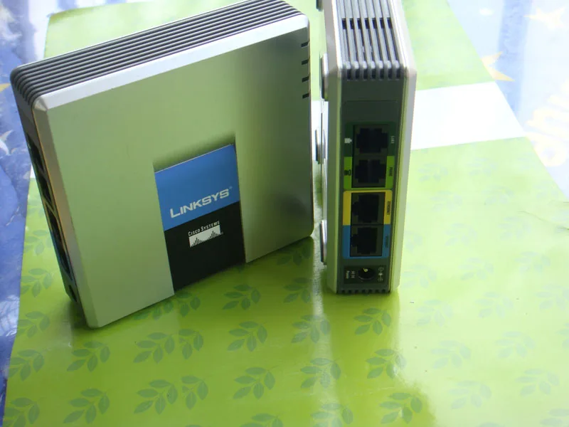 Ulåst Linksys Voice Gateway SPA3102 VoIP-Telefon Adapter, med en Router RETAIL box 0