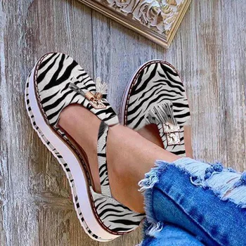 2020 Kvinder Flade sko Vulkaniseret sko Solid Farve Tyk Bund Kvinders Sandaler Mode Kvast Afslappet Stil til Kvinder Sko 9156