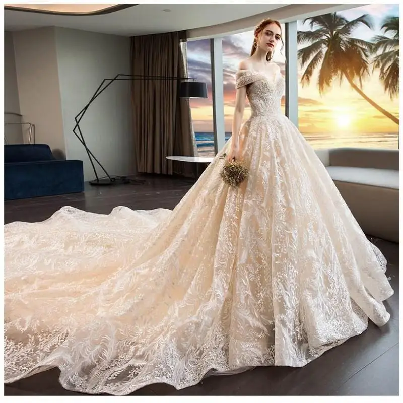 2021 Nye Elegante Båd Hals Luksus Lace Broderi Sweep Train Wedding Dress Prinsesse Ædle Vestido De Noiva Plus Size F 1