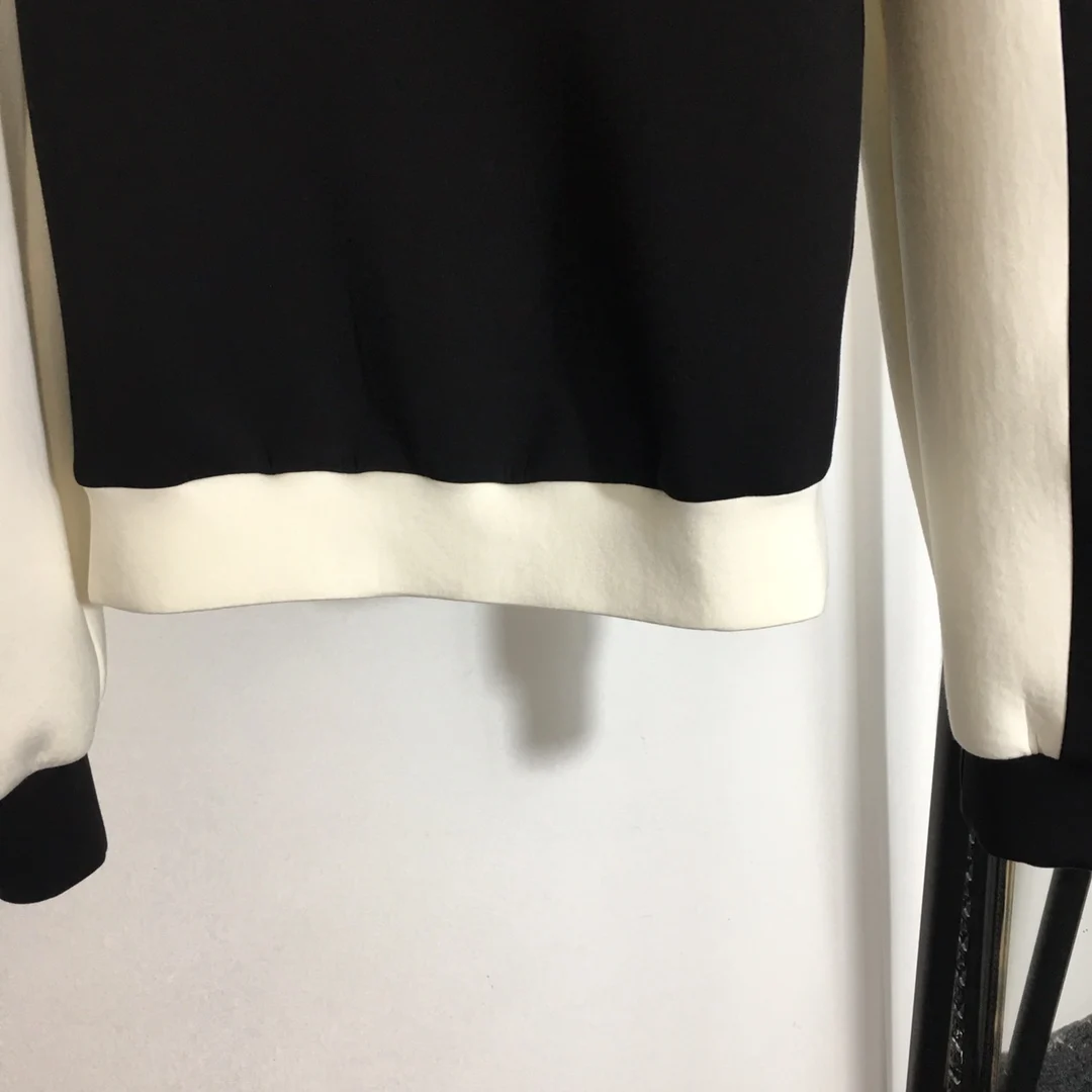 Høj Kvalitet Kvinder Efteråret Metal Trekant Logo Sort og Hvid Farve-Matching-Hooded Sweater +Elastisk Talje Bukser Sæt 2stk 1