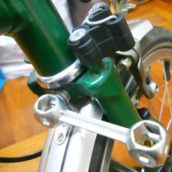 1 STK 10 i 1 Legering Dog Bone Form Cykel Sekskantede Skruenøgle Bærbart Værktøj Holdbart Og Praktisk håndværktøj Til Brompton-Cykel 2