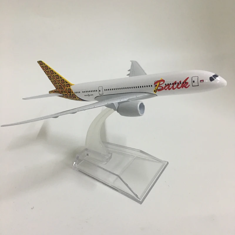 Batik Airlines Flyvemaskine model Boeing 787 fly 16CM Metal legering trykstøbning 1:400 fly model legetøj Collectible Gratis gaver 2