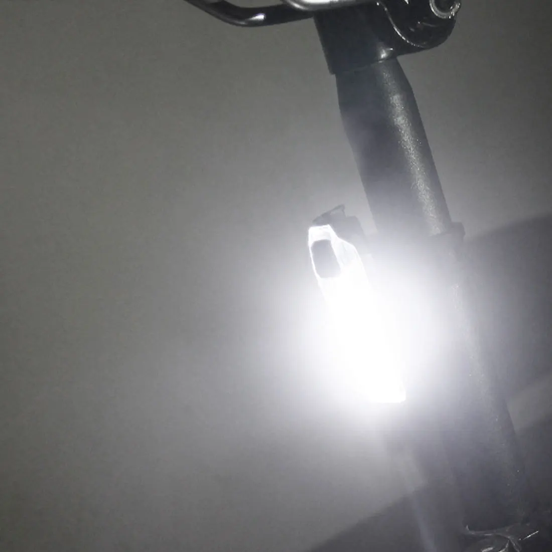 Nye 120lm bike Cykel baglygte Vandtæt Cykling baglygten Riding Bageste Lys Udendørs LED Lys USB-Rygsæk Clip-on-Belysning 2