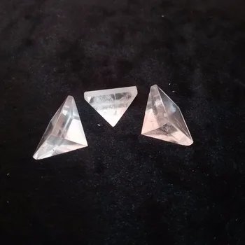 3pcs/masse Naturlige gennemsigtig energi krystal pyramide energi mekanisk poleret pyramide feng shui indretning 0