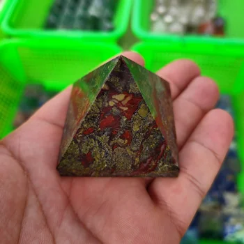 4-5cm natural crystal dragon blood stone pyramide klip fra 42884
