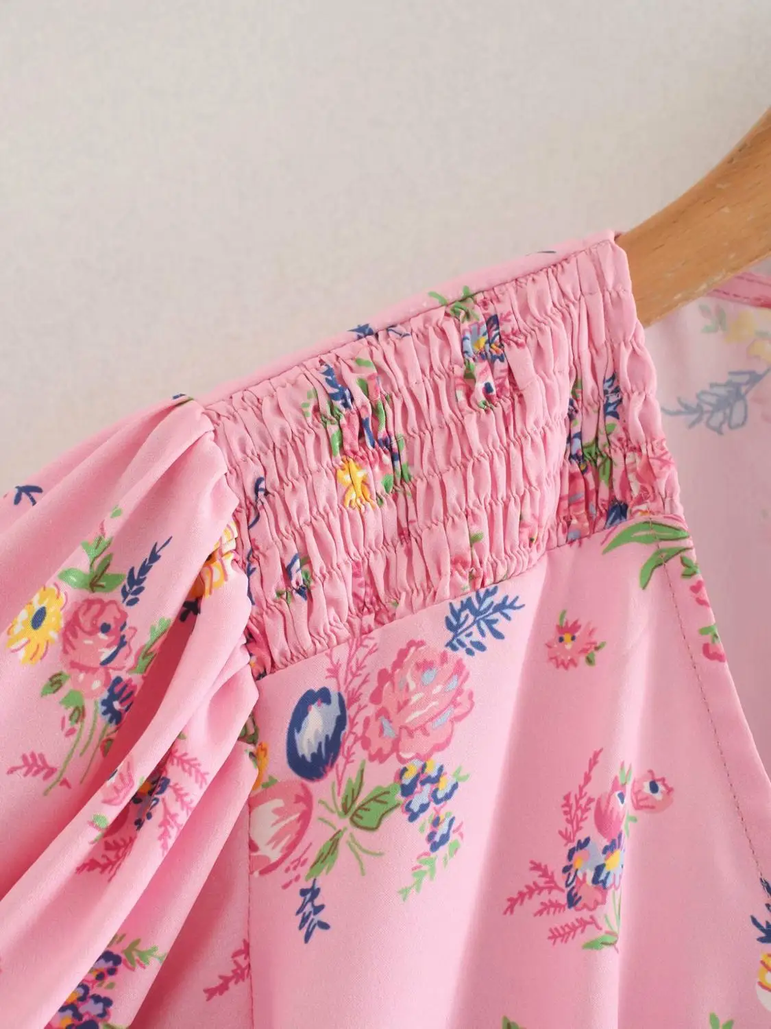 Ny 2020-kvinder v hals blomster print afslappet slank lyserød bluse kvindelige puff ærmer forneden sløjfe bundet kimono shirts smarte blusas toppe LS6634 3