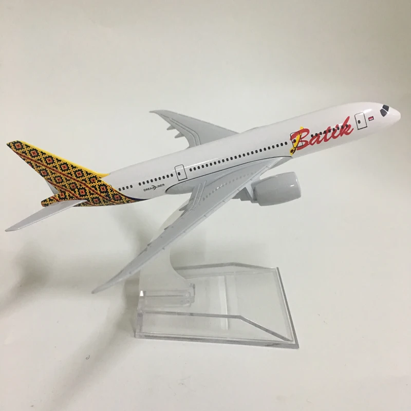 Batik Airlines Flyvemaskine model Boeing 787 fly 16CM Metal legering trykstøbning 1:400 fly model legetøj Collectible Gratis gaver 3