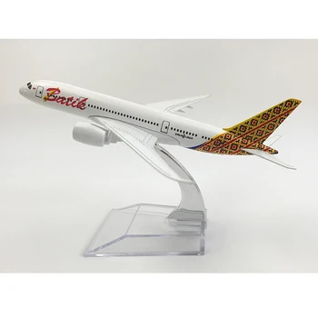 Batik Airlines Flyvemaskine model Boeing 787 fly 16CM Metal legering trykstøbning 1:400 fly model legetøj Collectible Gratis gaver 4