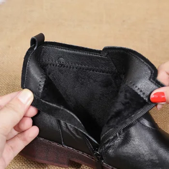 Nye korte støvler i efteråret og vinteren 2020 kvinders Koskind bløde såler mors bomuld sko varme støvler for de midaldrende 0