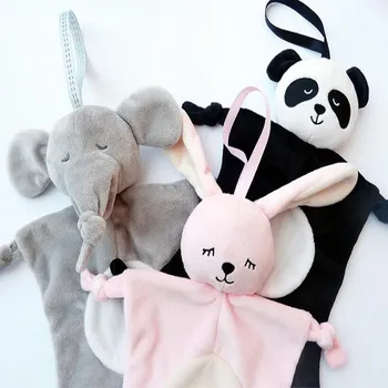 Søde Multifunktionelle Baby Dyne Håndklæder til Tørre Tegnefilm Kanin Elefant Bære Blød Plys Legetøj Rangle Spyt Håndklæde Baby Pleje 3